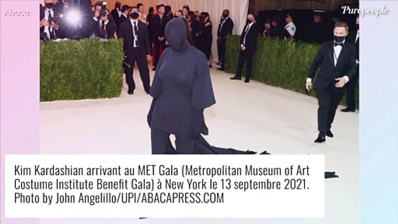 Met Gala 2021 : Kim Kardashian totalement recouverte, référence extravagante à Kanye West