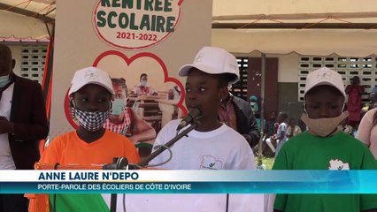 Rentrée Scolaire 2021-2022 : La ministre Mariatou Koné remet des kits scolaires gratuits aux enfants de Bouaflé