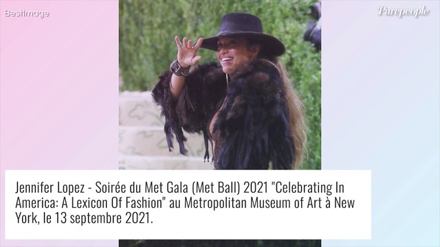 Met Gala 2021 : Jennifer Lopez en cow-girl au décolleté XL, Ben Affleck dans son ombre