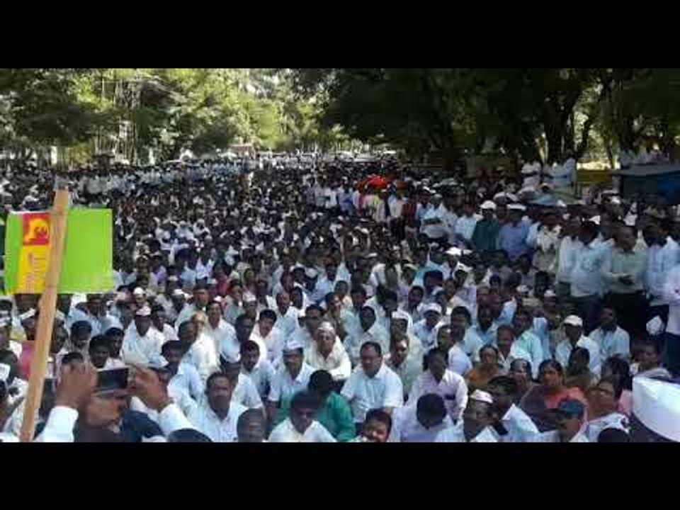 विविध मागण्यांसाठी राज्यभरातील शिक्षकांनी काढला मोर्चा