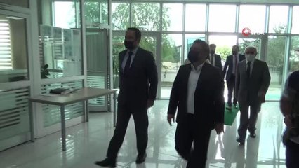 Vali Çiçek: "Bu okulda Türk sanayisine katkı sunacak öğrenciler yetiştiriliyor"