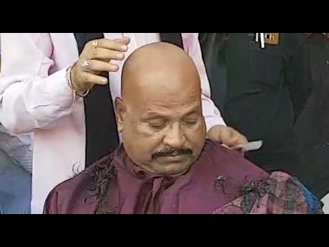 काँग्रेसने मुंडण आंदोलन करून केला सरकारचा निषेध