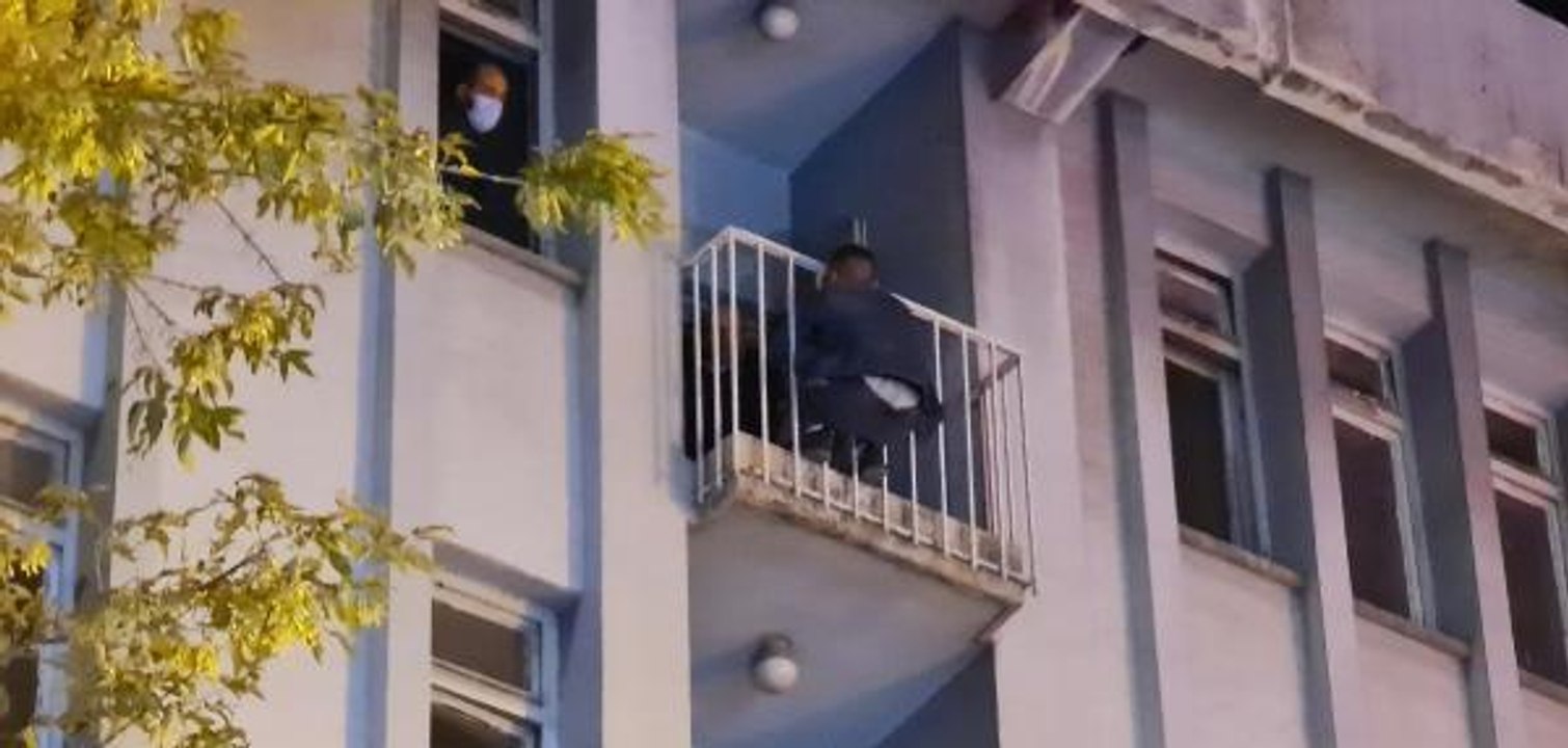 İNTİHAR GİRİŞİMİNİ FİLM GİBİ İZLEDİLER