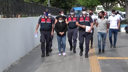 Kızının düğünü için silah kaçakçılığı yapan anne adliyeye sevk edildi