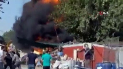 Download Video: Bursa’da geri dönüşüm tesisinde yangın...Dumanlar gökyüzünü siyaha boyadı