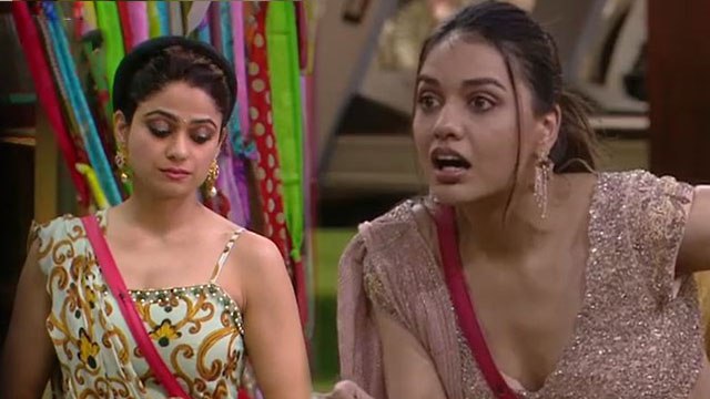 Bigg Boss OTT: Shamita Shetty और Neha Bhasin ने Divya Agarwal की लगाई Class | FilmiBeat