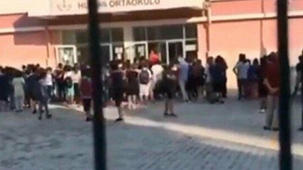 Müdür yardımcısından tepki çeken ifadeler: Ağzınızı yüzünüzü dağıtırım