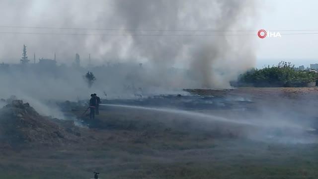 Son dakika haber... Otluk alanda çıkan yangın evlere sıçramadan söndürüldü