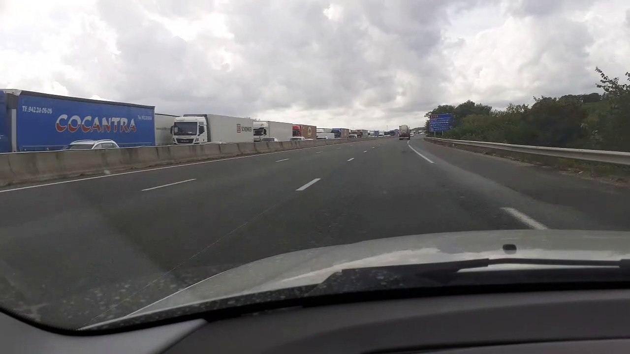 Autoroute A9 coupée - Bouchon Montpellier -> Lunel