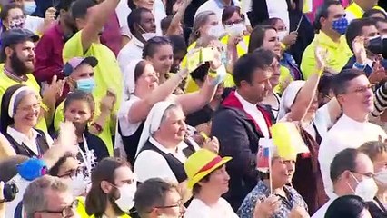 El papa lanza un mensaje contra la discriminación desde el mayor gueto gitano de Cetroeuropa