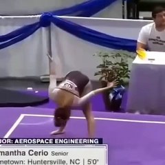 Olimpiyatlara katılan kızın yarışırken ayağı böyle kırılıyor