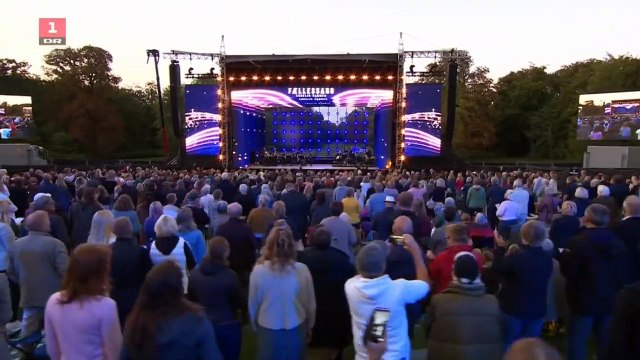 INTRO | Fællessang - endelig sammen ~ med Johannes Langkilde og Katrine Muff | 4 September 2021 | DR1 @ Danmarks Radio