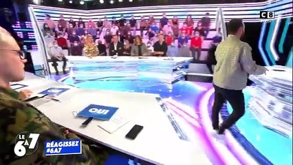 Télécharger la video: Cyril Hanouna annonce qu'il ne présentera pas 