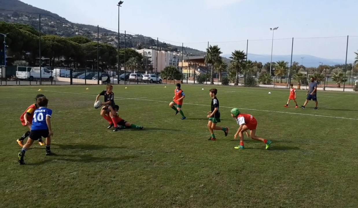 Jouer au contact M12