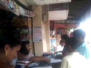 शालेय साहित्य खरेदीसाठी पालक, विद्यार्थ्यांची लगबग