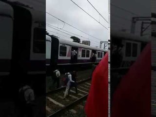 पश्चिम रेल्वेची वाहतूक विस्कळीत