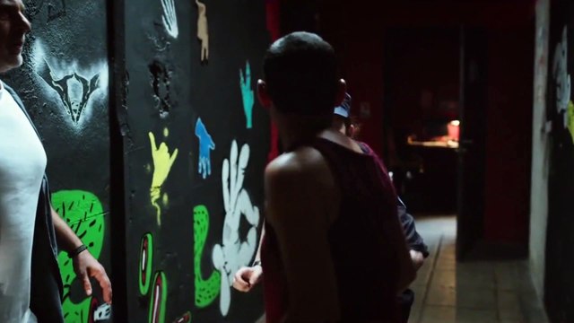 Plus belle la vie : [Indiscrétion ] - Sacha agressé en prison !