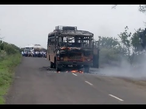 Maratha Morchya : Protesters Torched buses at solapur