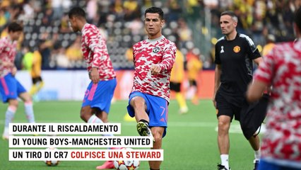 Champions League, Cristiano Ronaldo colpisce una steward: si scusa e le regala la maglia