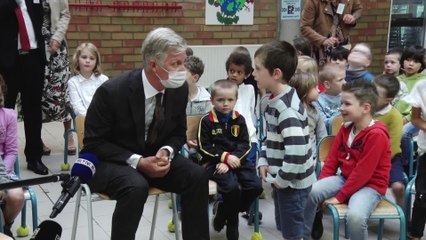 Le couple royal en visite à l'athénée d'Esneux