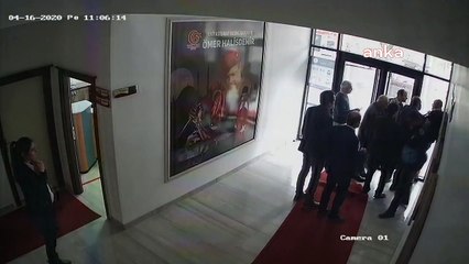 AKP’li belediye başkanının bir yurttaşı döverken çekilmiş görüntüsü ortaya çıktı