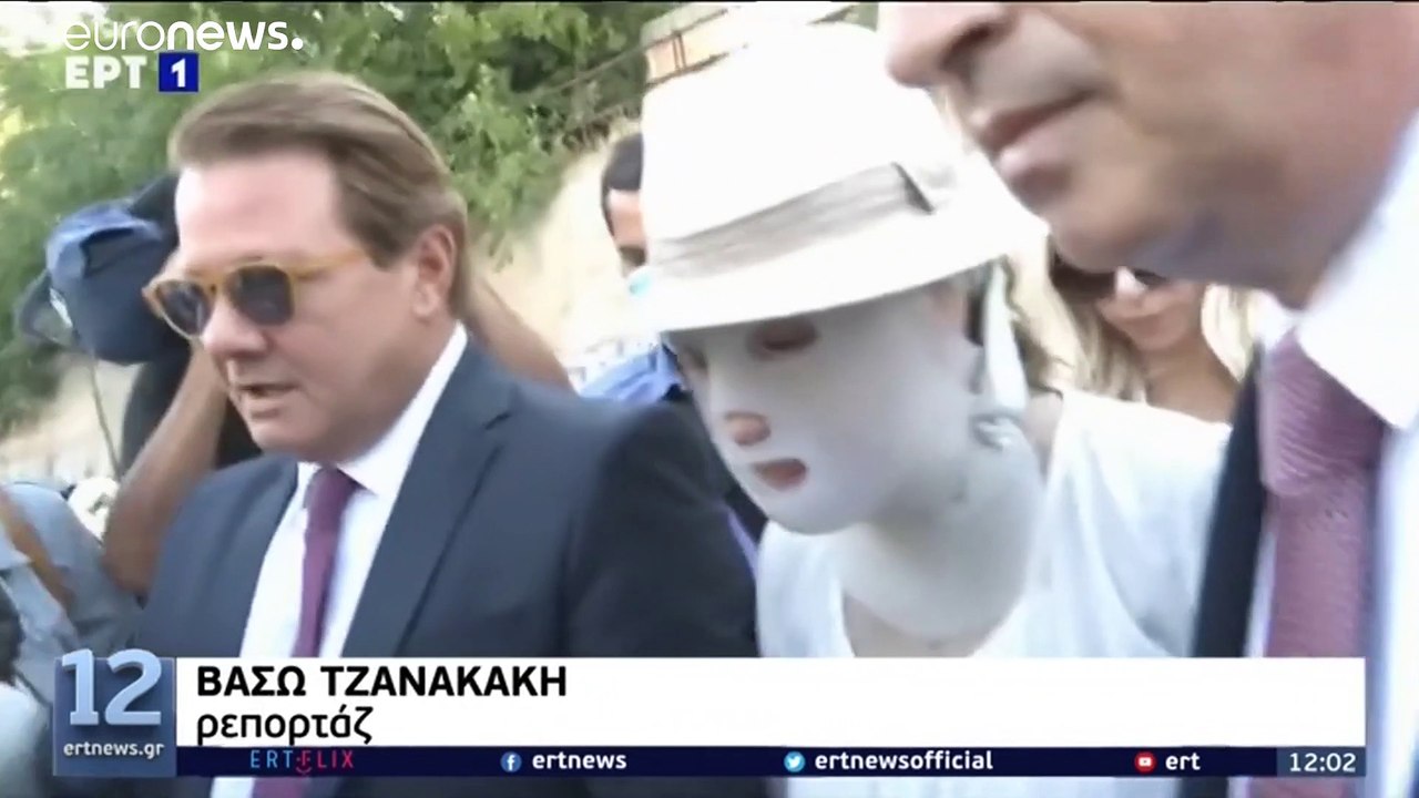 Ελλάδα: Αναβολή για τις 30 Σεπτεμβρίου της δίκης για την επίθεση με βιτριόλι-Στα δικαστήρια η Ιωάννα