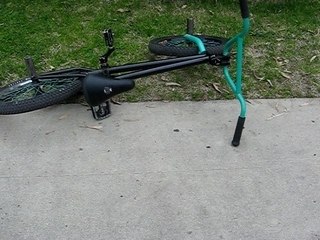 dellys lyes riding bike