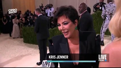 KIM KARDASHIAN EN LA MET GALA_DOBLAJE HUMOR