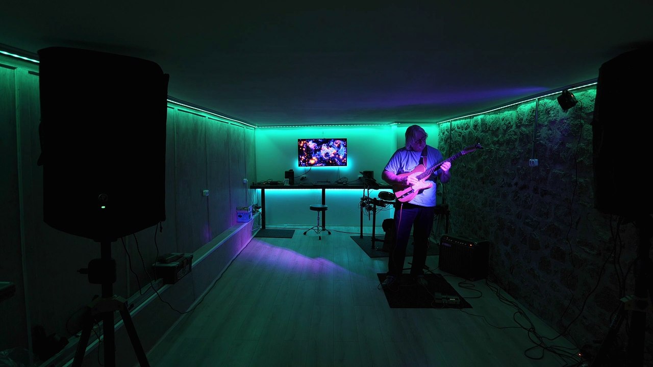 Phil guitar