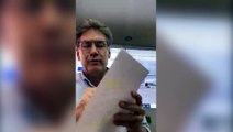 Paranhos apresenta documento da Latam, companhia aérea que passará a operar em Cascavel em 2022