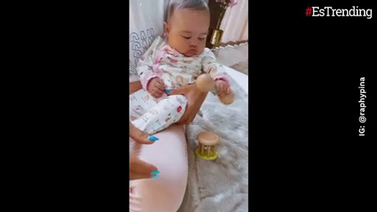 "Mamá ya te quiere poner a cantar": bebé de Natti Natasha 'tocó' las maracas y enterneció las redes