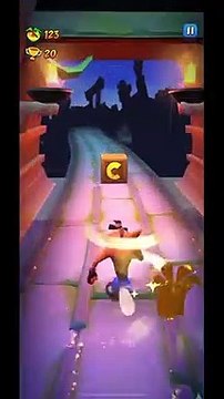 Inferno Mini Robot Battle Run Gameplay On Road To Ruin - Crash Bandicoot: On The Run!