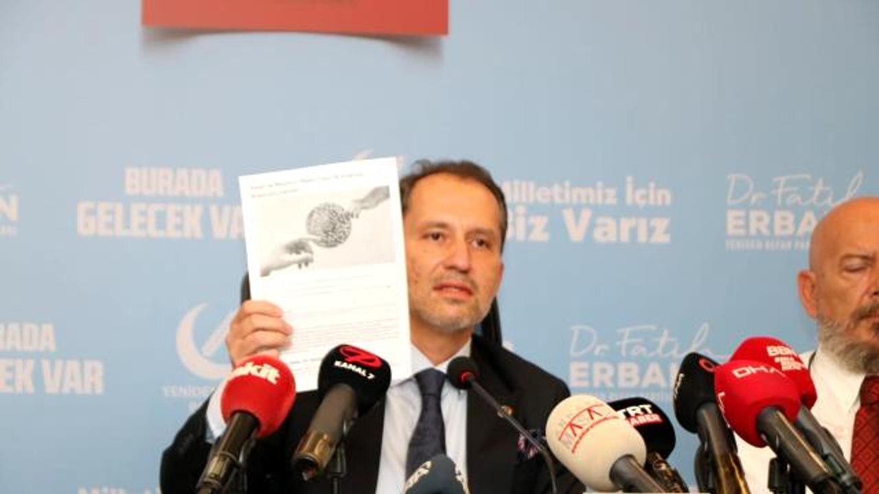 "Aşılar 3 kulaklı, 5 gözlü yaratıkların doğmasına yol açabilir" diyen Fatih Erbakan, pandeminin nasıl biteceğini söyledi: Doğal bağışıklık ile mümkün