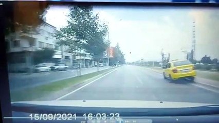 Bursa'da dalgın taksici yürekleri ağza getirdi