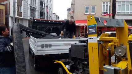 SAMSUN'DA SAĞANAK SONRASI İKİ OKULDA EĞİTİME ARA