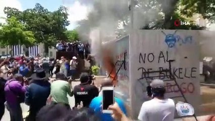 El Salvador’da hükümet karşıtı gösteri: Binlerce kişi sokağa çıktı