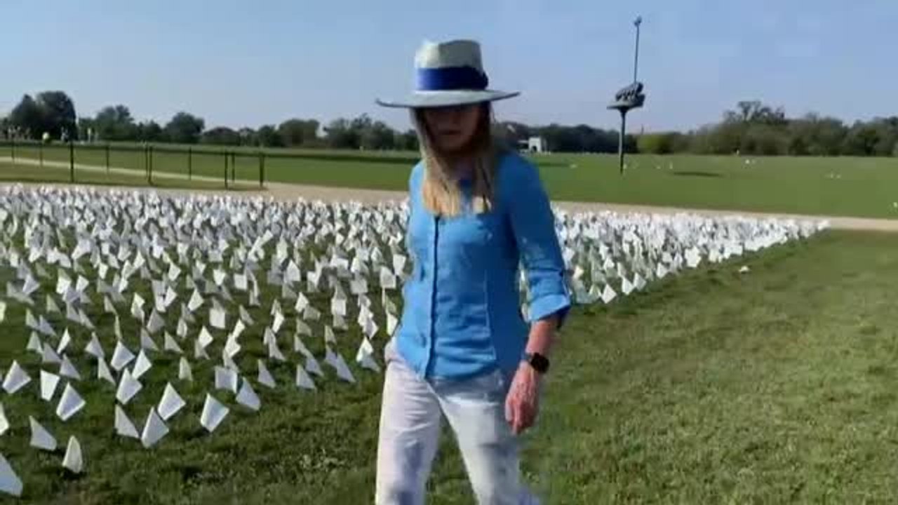 650.000 banderas blancas en homenaje a las víctimas de covid en EE.UU.