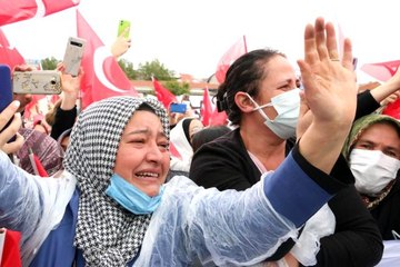 Erdoğan'ı gören vatandaş gözyaşları