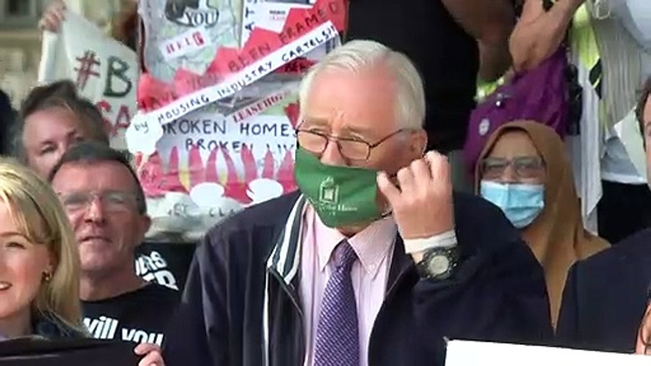 Protesters call to remove dangerous cladding