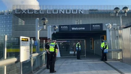 Londra'da silah fuarı önünde İsrail karşıtı gösteri düzenlendi