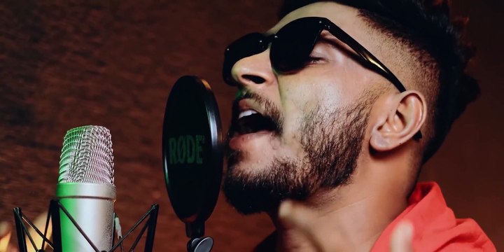 Manike Mage Hithe මැණිකේ මගේ හිතේ - Official Cover - Yohani & Satheeshan