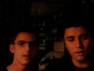 Elle a les yeux revolvers