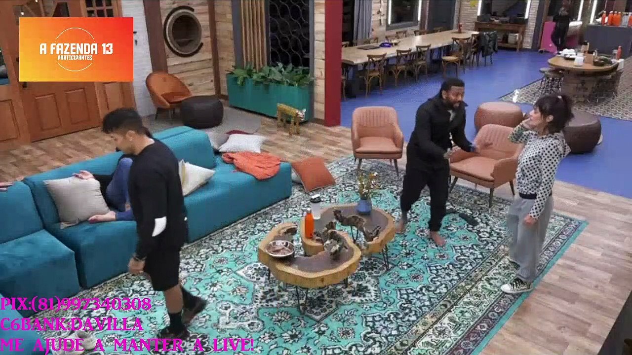 A FAZENDA 13 : TRETA VALENTINA X NEGO DO BOREL