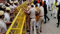 Akali Dal to take out protest march, stopped by  barricading