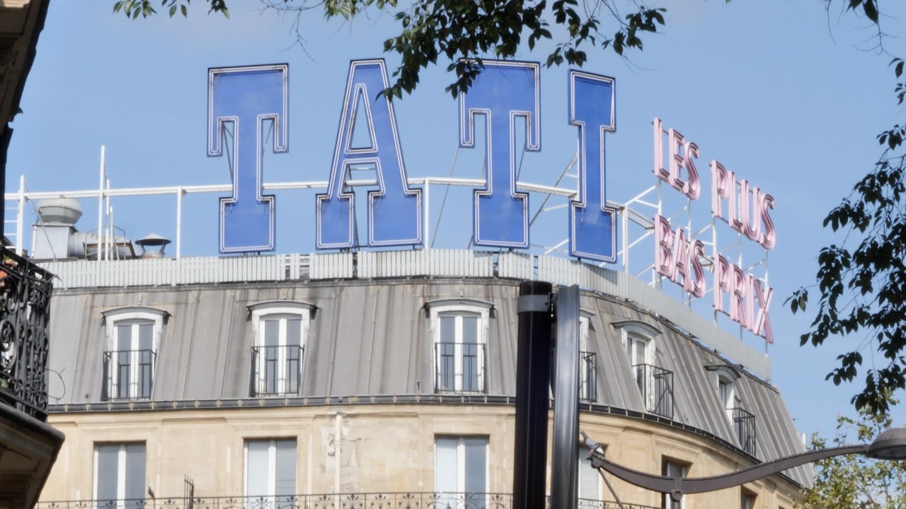 Faut-il préserver l’enseigne Tati de Barbès ? «Ridicule» pour des riverains, «c’est un symbole» pour d’autres