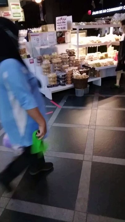 STAFF AT LAVENDER BAKERY NO WEAR MASK, "THEY THINK THEY IMMUNE"