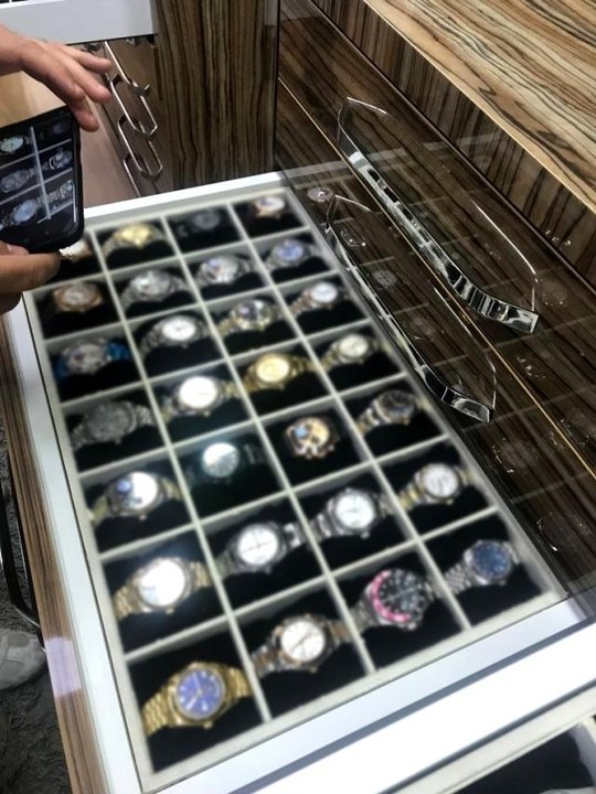 Son dakika haber: İstanbul'da kaçak saat operasyonu: 577 kol saati ele geçirildi