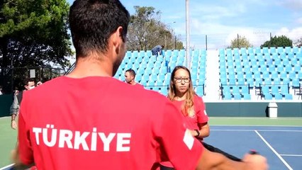 Descargar video: A Milli Erkek Tenis Takımı, Davis Cup'ta Letonya ile karşılaşacak