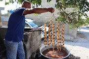 Kilis'in yöresel lezzeti cevizli sucuk üretimine başlandı