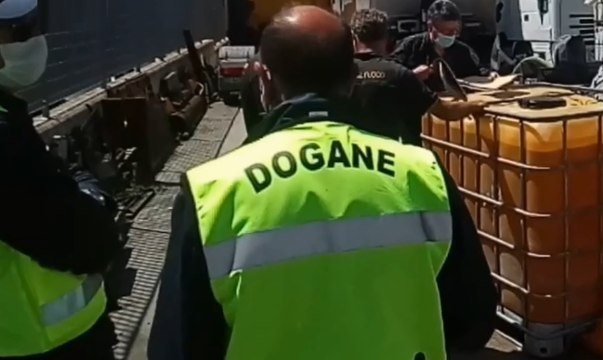 Foggia - Gasolio di contrabbando confiscato e devoluto per fini istituzionali (17.09.21)